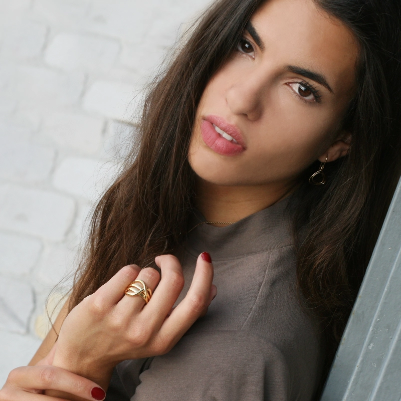 zazalili-nerida-ring-hookearrings-gold-lifestyle